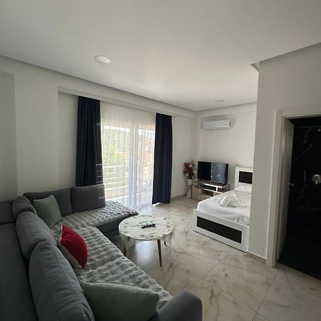 Liel Apartments Ksamil Esterno foto