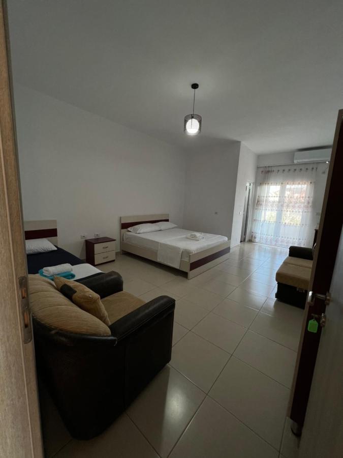 Liel Apartments Ksamil Esterno foto