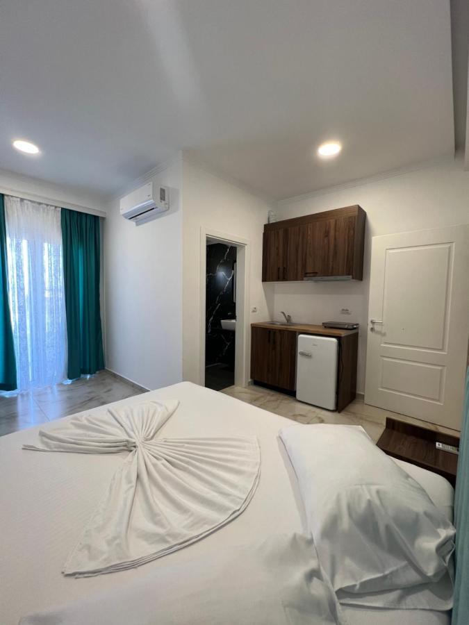 Liel Apartments Ksamil Esterno foto