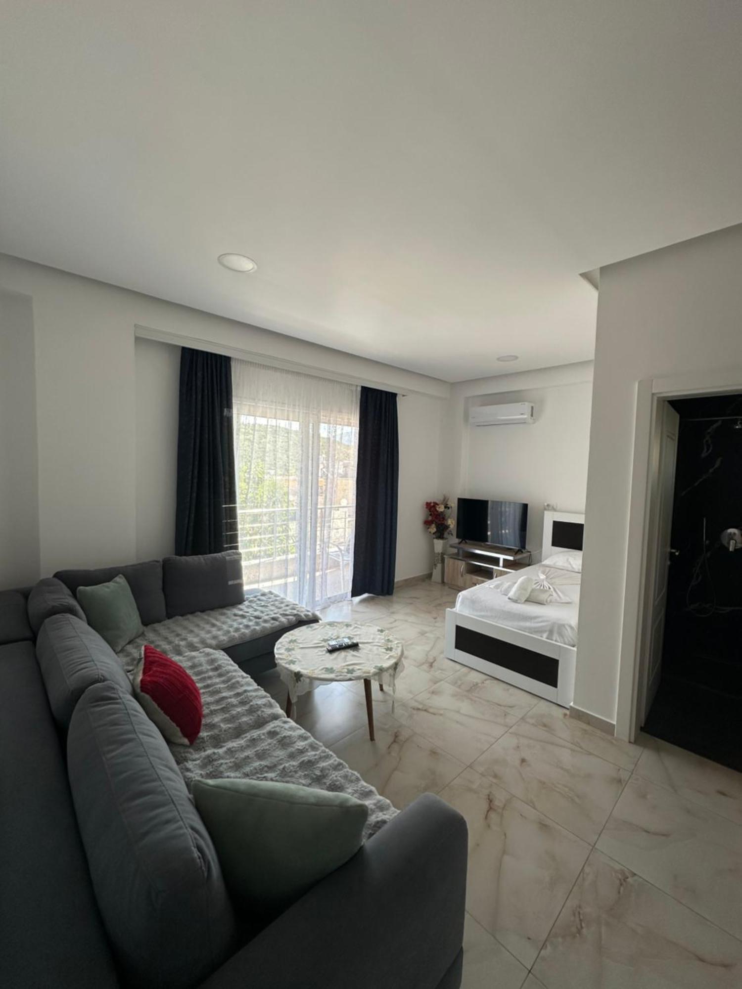 Liel Apartments Ksamil Esterno foto
