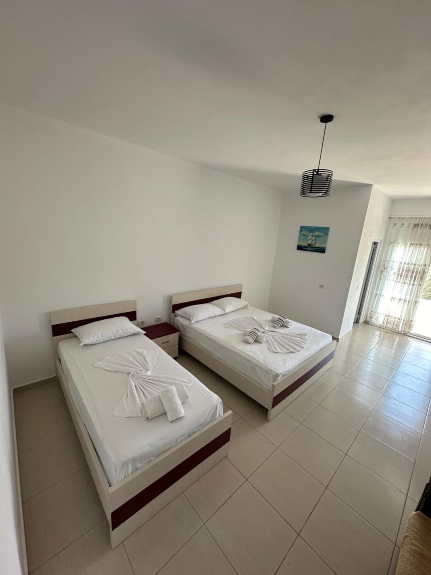 Liel Apartments Ksamil Esterno foto