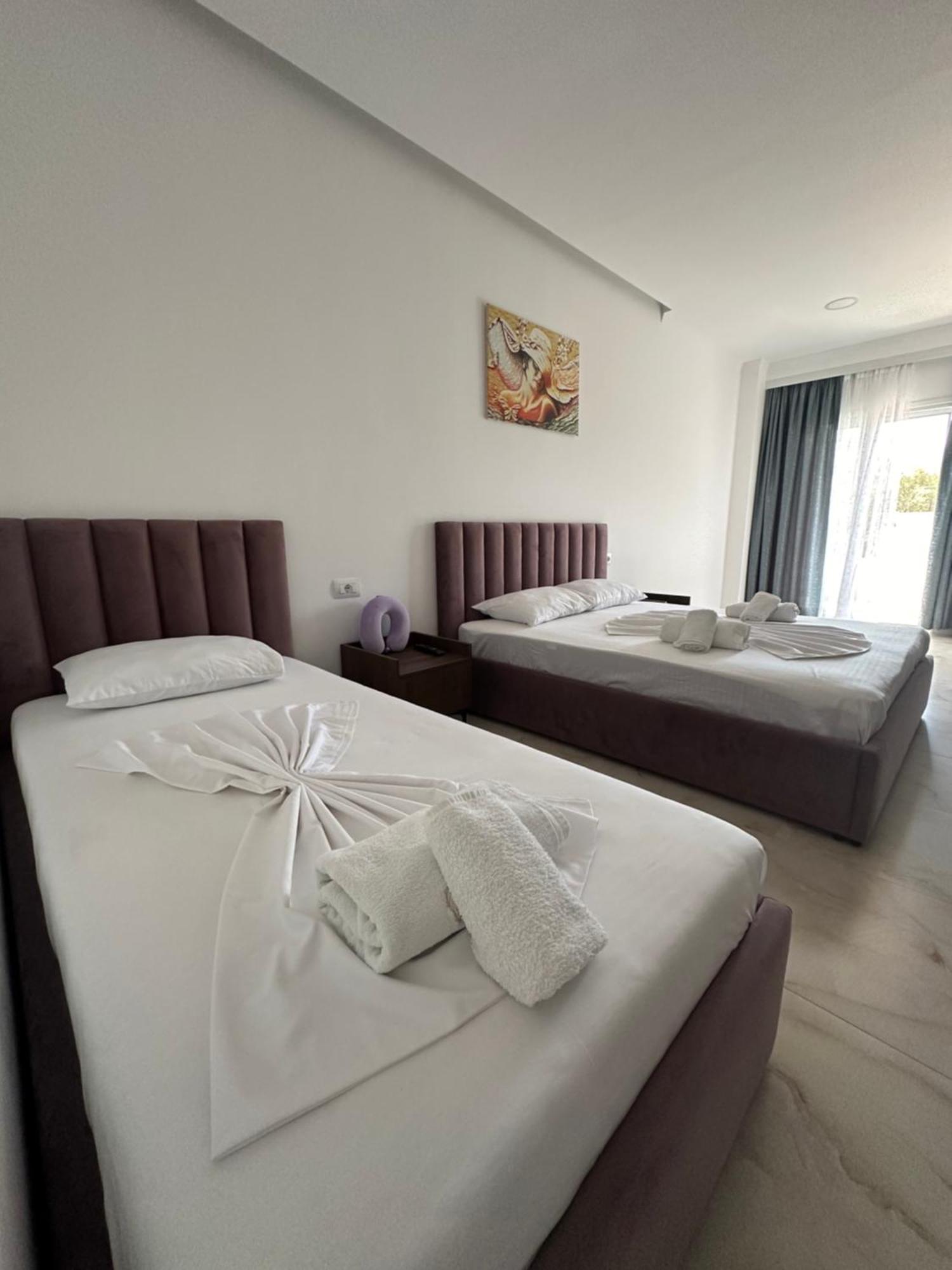 Liel Apartments Ksamil Esterno foto